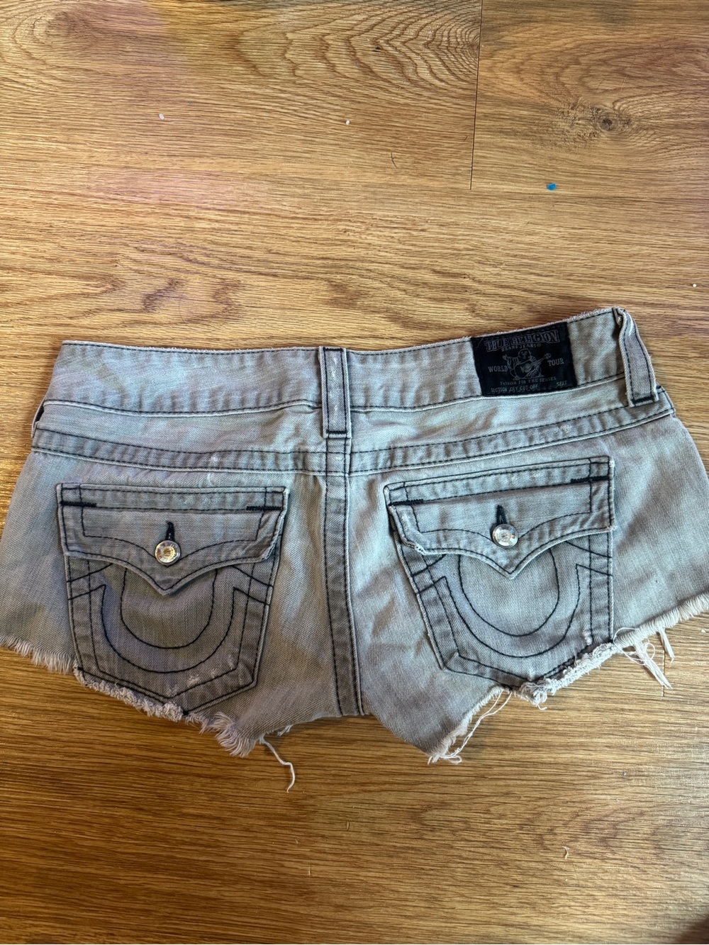Vintage true religion shorts - Picture 2 of 3